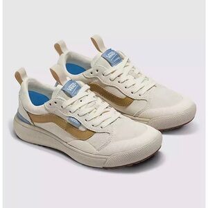 Marshmallow/Multi MTE UltraRange EXO Suede Vans